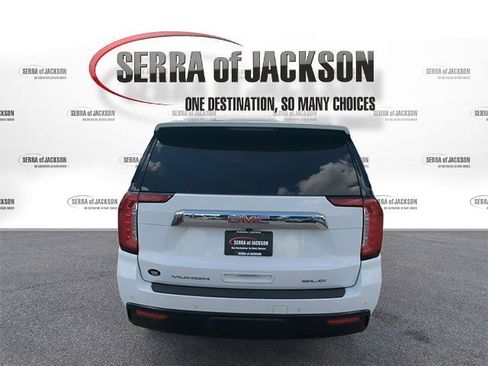 Used 2023 GMC Yukon SLE image 8