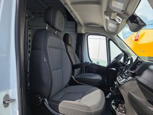 Used 2023 RAM ProMaster 3500 w/ Driver Convenience Group FWD image 11
