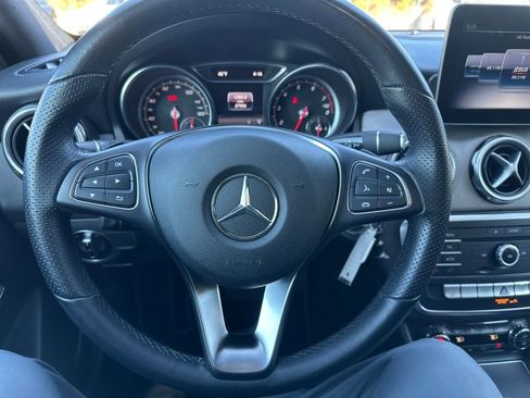 Used 2019 Mercedes-Benz GLA 250 GLA 250 image 19