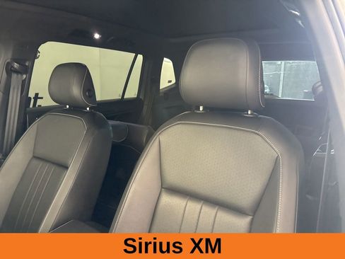 Used 2023 Volkswagen Tiguan SE R-Line FWD image 11