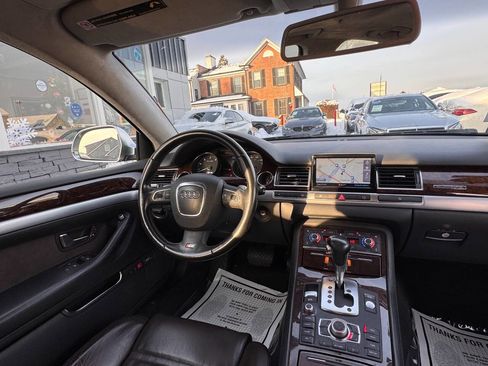 Used 2008 Audi S8 image 17