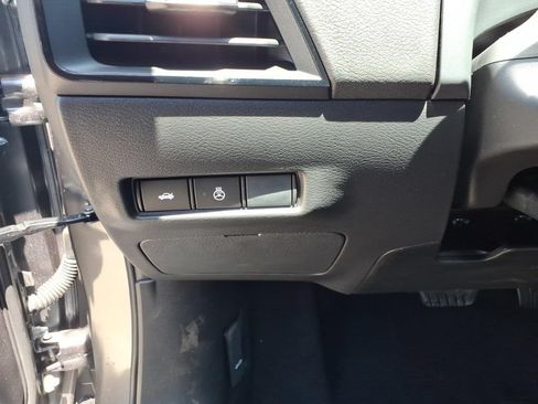 New 2026 Nissan Sentra SV w/ SV Convenience Package FWD image 19