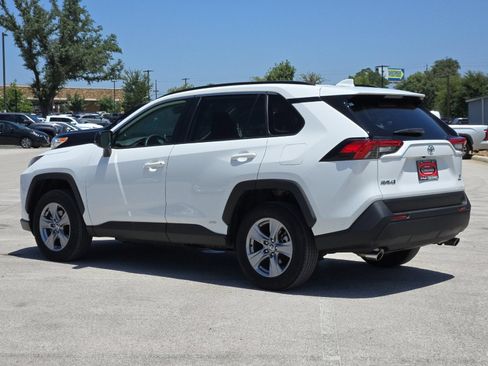 Certified 2025 Toyota RAV4 LE AWD/4WD image 3