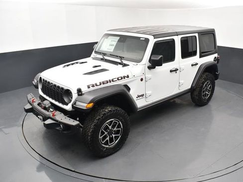 Used 2024 Jeep Wrangler Unlimited Rubicon w/ Capability Package AWD/4WD image 16