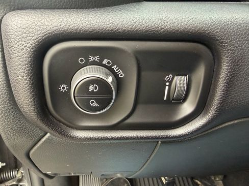 Used 2022 RAM 2500 Big Horn w/ Level B Equipment Group image 32