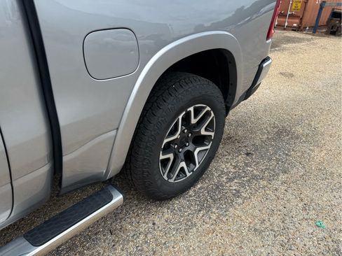 Used 2025 RAM 1500 Laramie AWD/4WD image 18