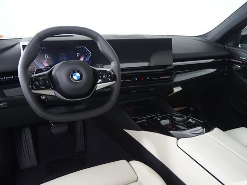 New 2026 BMW 530i image 18
