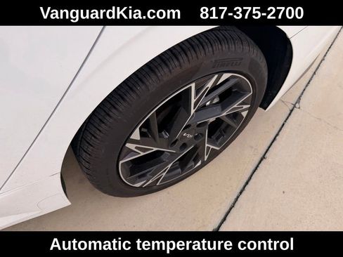 Used 2025 Kia K5 GT-Line AWD/4WD image 9