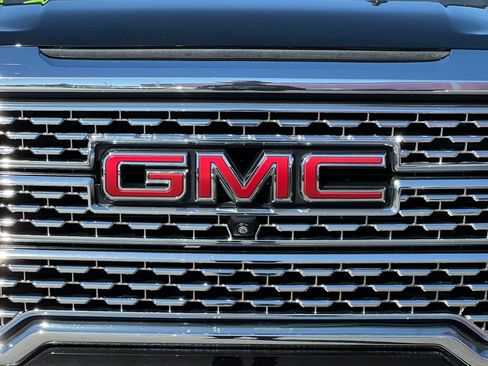 Used 2019 GMC Sierra 1500 Denali w/ Denali Ultimate Package AWD/4WD image 40