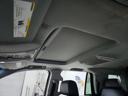 Used 2018 Chevrolet Tahoe Premier image 15