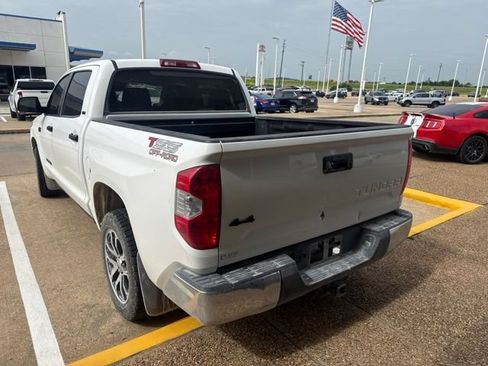 Used 2019 Toyota Tundra SR5 w/ SR5 Upgrade Package AWD/4WD image 6