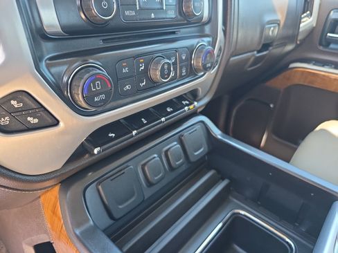 Used 2014 GMC Sierra 1500 SLT w/ SLT Preferred Package RWD image 9