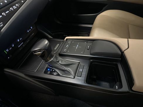 Used 2021 Lexus ES 250 w/ Premium Package AWD/4WD image 10
