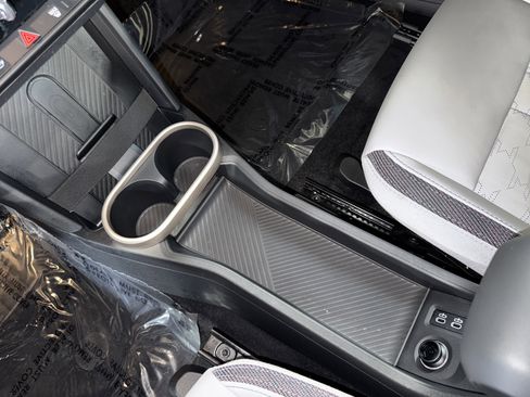 Used 2025 MINI Cooper 4-Door Hardtop FWD image 26