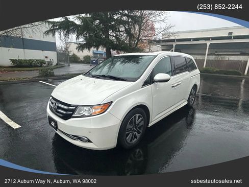 Used 2014 Honda Odyssey Touring Elite image 3