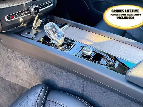 New 2026 Volvo XC60 B5 Ultra w/ Climate Package image 29