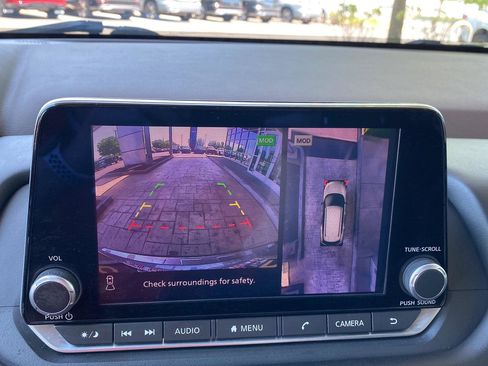 Certified 2021 Nissan Rogue SV w/ Premium Package AWD/4WD image 31