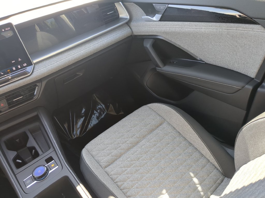 Certified 2026 Volkswagen Tiguan S FWD image 14