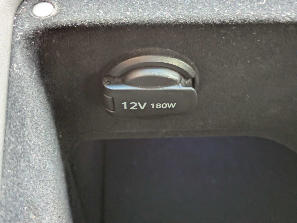 Used 2025 Genesis GV70 3.5T Sport AWD/4WD image 34
