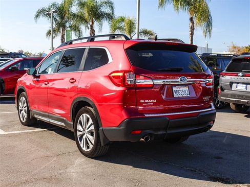 Used 2022 Subaru Ascent Limited w/ Technology Package image 4