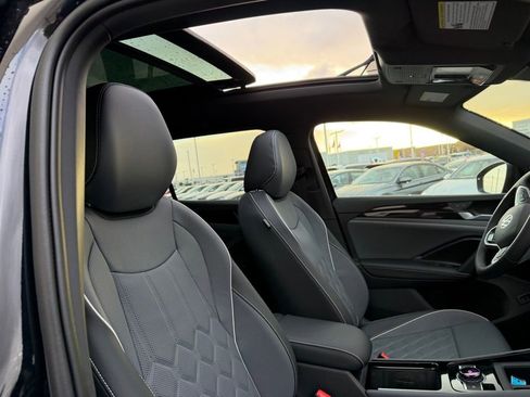 New 2026 Volkswagen Tiguan SEL R-Line image 22