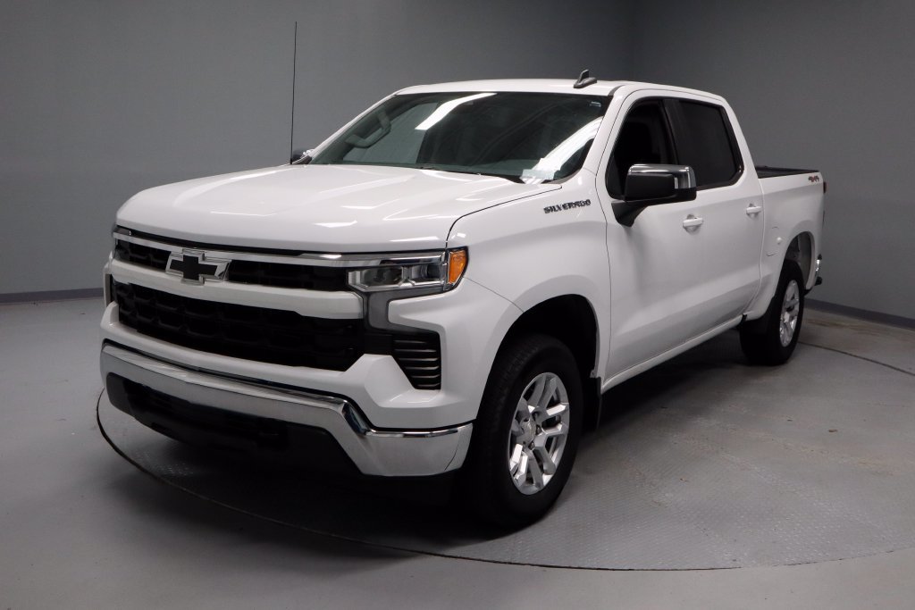 Used 2023 Chevrolet Silverado 1500 LT AWD/4WD image 8