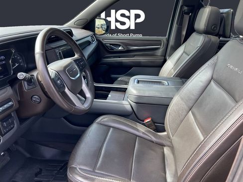 Used 2021 GMC Yukon XL Denali w/ Denali Ultimate Package image 9