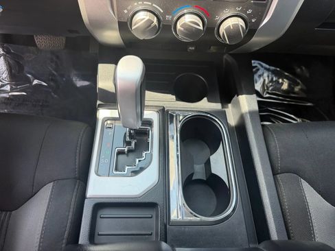 Used 2017 Toyota Tundra SR5 w/ SR5 Upgrade Package RWD image 18