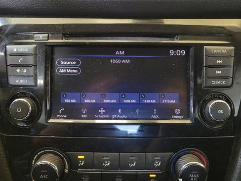 Used 2019 Nissan Rogue S AWD/4WD image 25