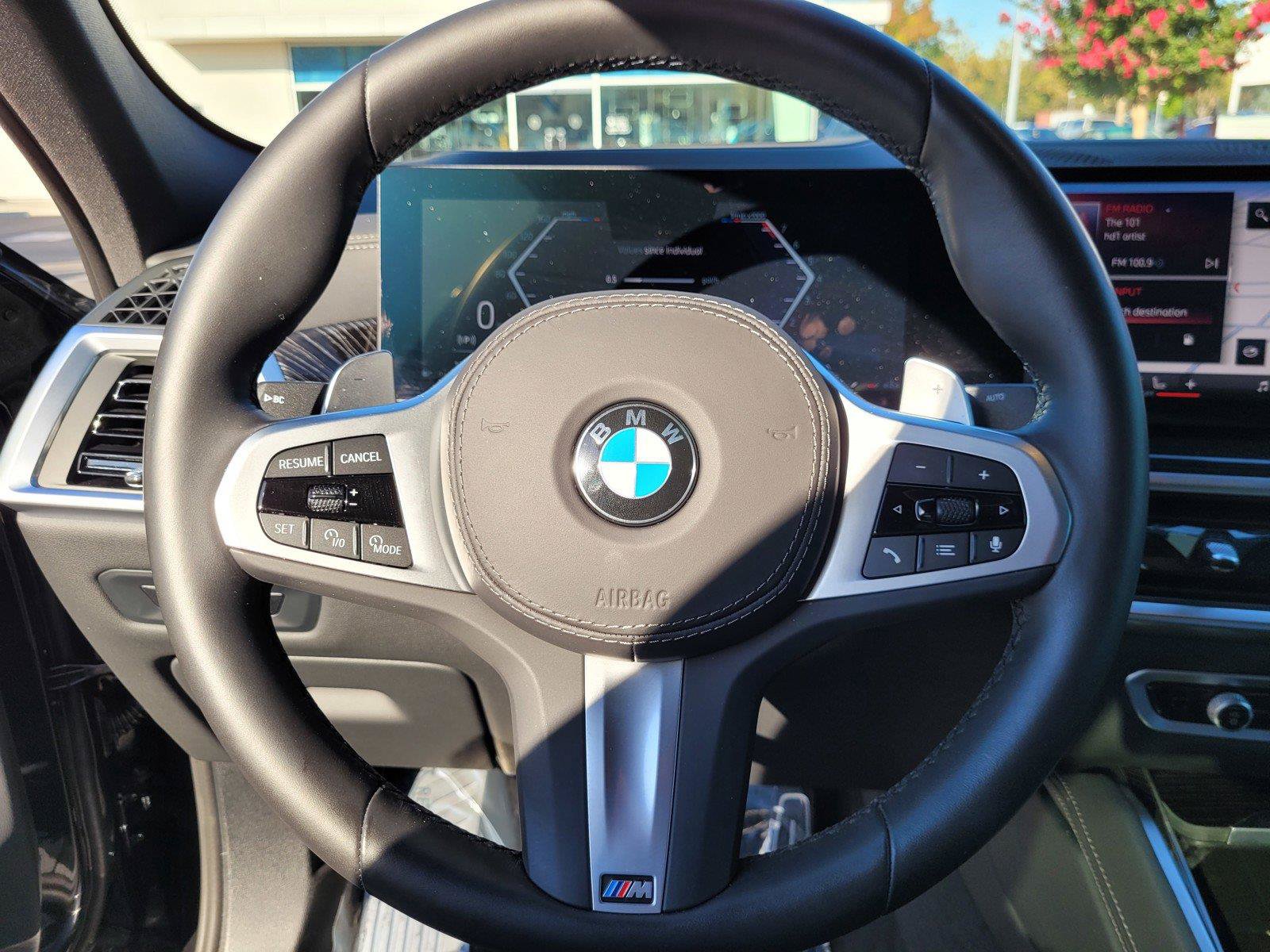 Used 2025 BMW X6 xDrive40i w/ Premium Package AWD/4WD image 34