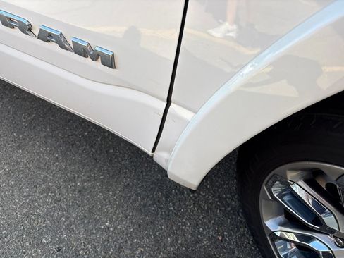 Used 2022 RAM 1500 Laramie w/ Sport Appearance Package AWD/4WD image 4