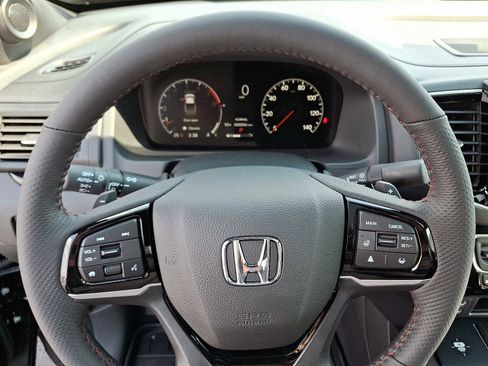 New 2025 Honda Ridgeline Black Edition image 9