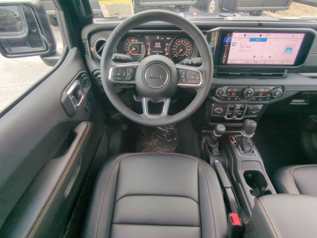 New 2026 Jeep Wrangler Unlimited Sahara AWD/4WD image 18