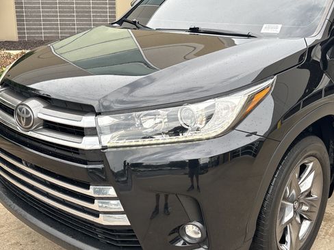 Used 2019 Toyota Highlander Limited Platinum AWD/4WD image 6