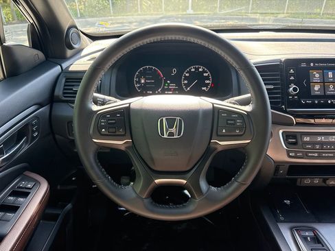 Certified 2025 Honda Ridgeline RTL image 16