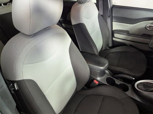 Used 2016 Kia Soul image 32