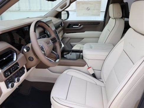 New 2026 GMC Yukon Denali w/ Denali Reserve Package image 13