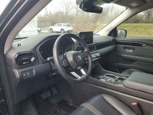 Used 2023 Honda Pilot Touring image 18