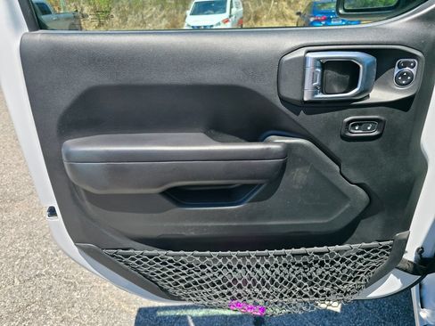 Used 2018 Jeep Wrangler Unlimited Sport S AWD/4WD image 45
