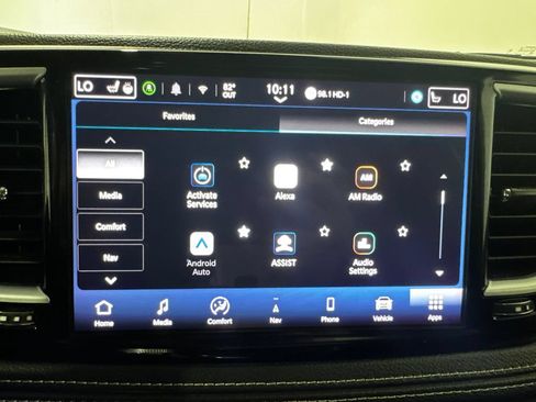 Used 2024 Chrysler Pacifica Limited FWD image 41