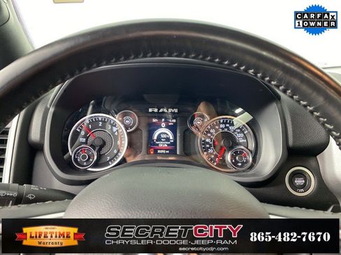 Used 2024 RAM 2500 Big Horn w/ Sport Appearance Package image 18