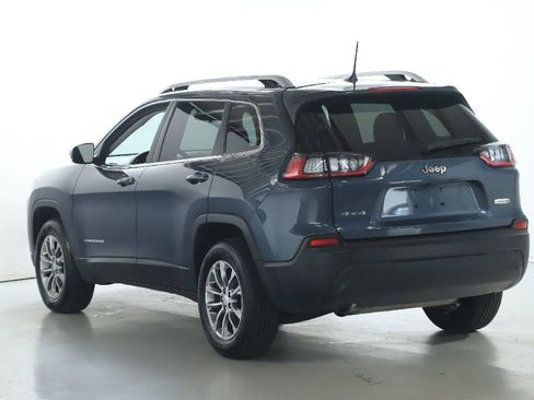 Used 2019 Jeep Cherokee Latitude Plus w/ Cold Weather Group AWD/4WD image 40
