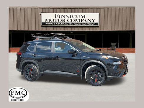 Used 2025 Nissan Rogue SV AWD/4WD image 1