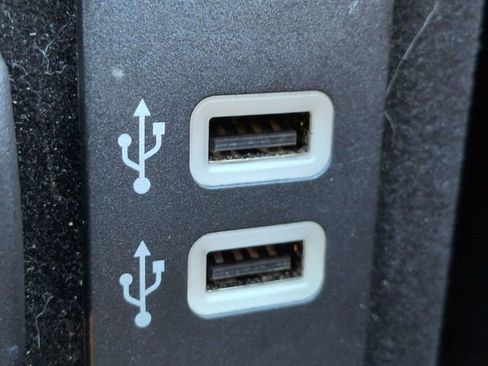 Used 2017 Lincoln Navigator Select image 23