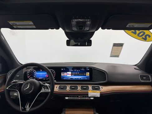 Used 2025 Mercedes-Benz GLE 350 4MATIC image 7