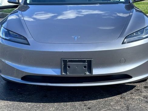 Used 2025 Tesla Model 3 Long Range AWD/4WD image 4