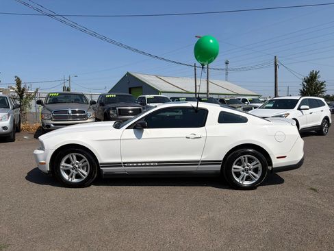 Used 2010 Ford Mustang Coupe RWD image 6