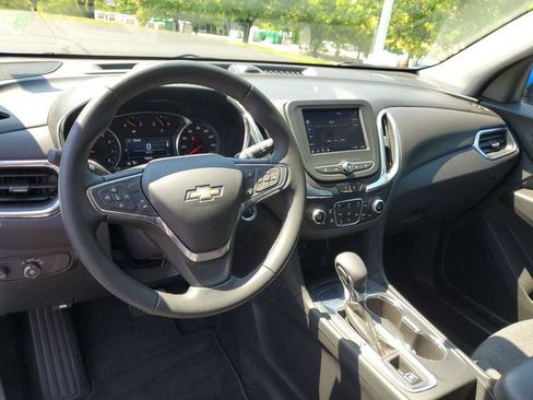Used 2024 Chevrolet Equinox LT FWD image 7