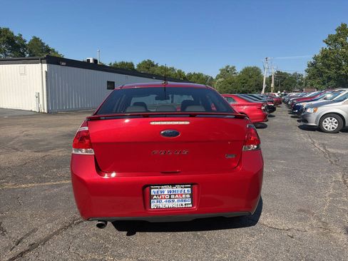 Used 2010 Ford Focus SES FWD image 5