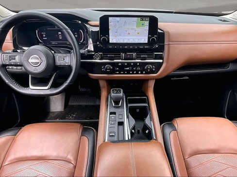 Used 2024 Nissan Pathfinder Platinum w/ Cargo Package FWD image 7
